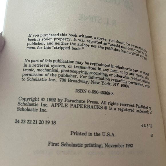 90’s Vintage Goosebumps Softcover Chapter Book - Picture 3 of 3